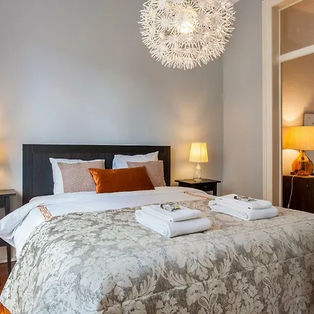 Bairro Alto 3 Bedroom Patio Flat! *