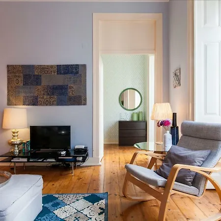 Bairro Alto 3 Bedroom Patio Flat!