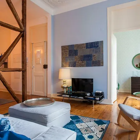 Bairro Alto 3 Bedroom Patio Flat! Apartmán