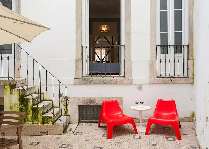 Bairro Alto 3 Bedroom Patio Flat! Διαμέρισμα