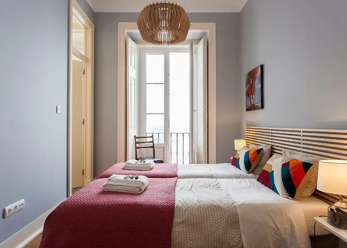Bairro Alto 3 Bedroom Patio Flat! Lisboa