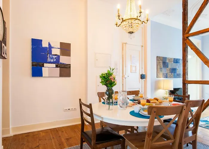 Bairro Alto 3 Bedroom Patio Flat! Διαμέρισμα