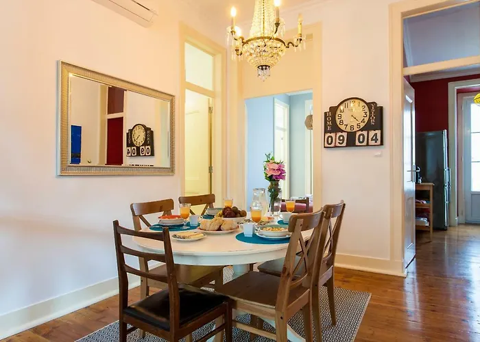 Διαμέρισμα Bairro Alto 3 Bedroom Patio Flat! *