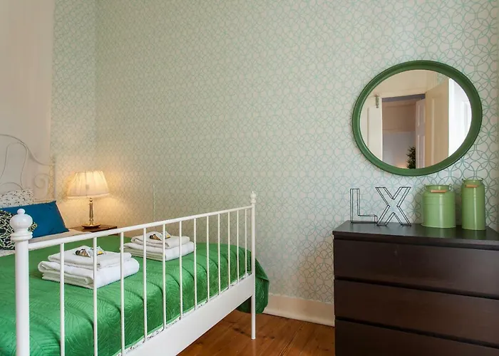 Bairro Alto 3 Bedroom Patio Flat! Διαμέρισμα